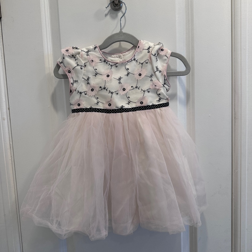 EUC - Pippa & Julie Dress Size 24 Months
